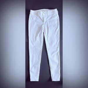 American Eagle Outfitters Next Level Stretch crisp White skinny Jeans size 8